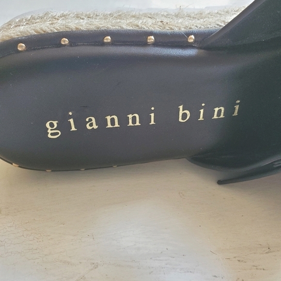 Gianni Bini Sandals Black Leather 8M - Picture 2 of 6